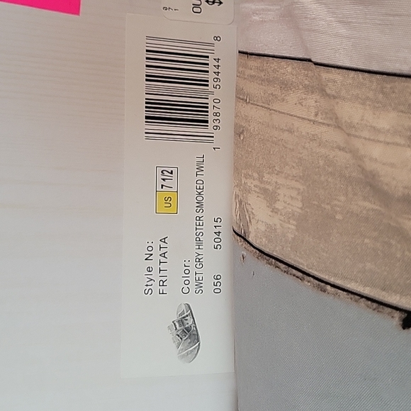 Shoes - Picture 2 of 3